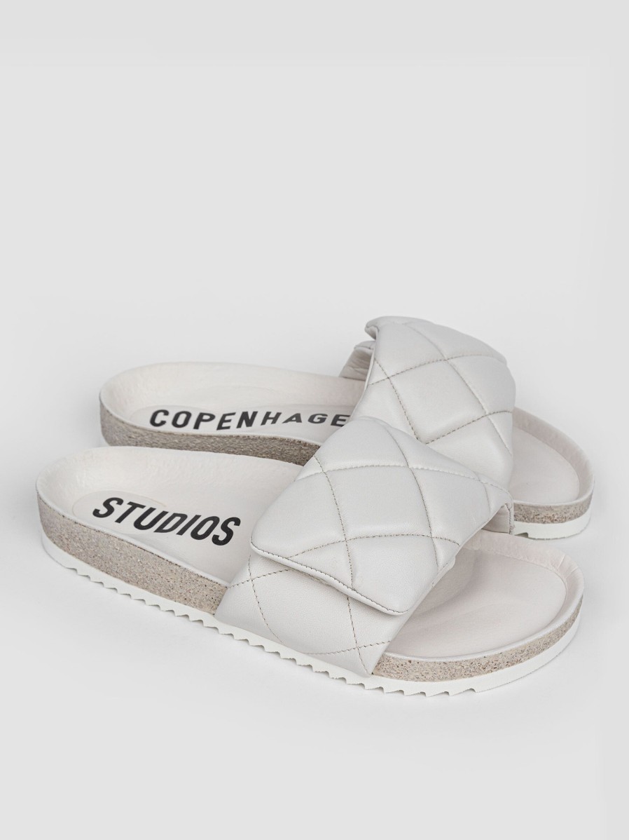 Women Copenhagen Flip Flops | Cph835, Leather Flip Flops With Quilted Pattern Cream