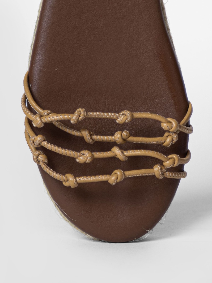 Women Alohas Sandals | Wanderer, Leather Sandals Camel